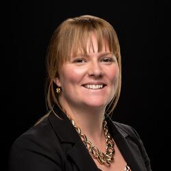 Randi Amaral headshot